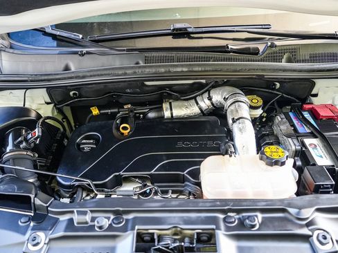 Used 2019 Buick Encore Essence FWD image 26
