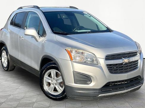 Used 2015 Chevrolet Trax LT w/ LT Sun and Sound Package image 3