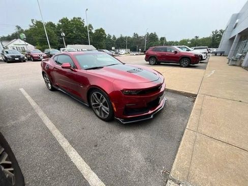 Used 2022 Chevrolet Camaro SS w/ Design Package 2 RWD image 2