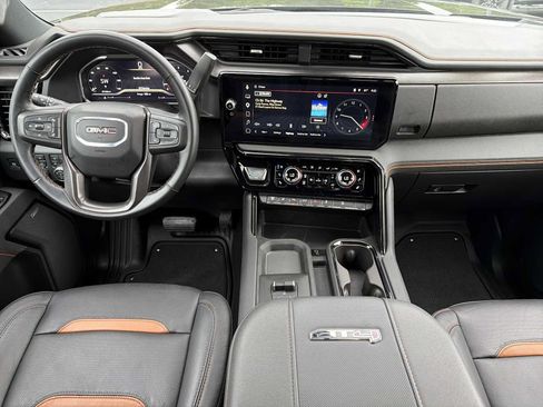 Used 2025 GMC Sierra 2500 AT4 w/ AT4 Premium Plus Package AWD/4WD image 2