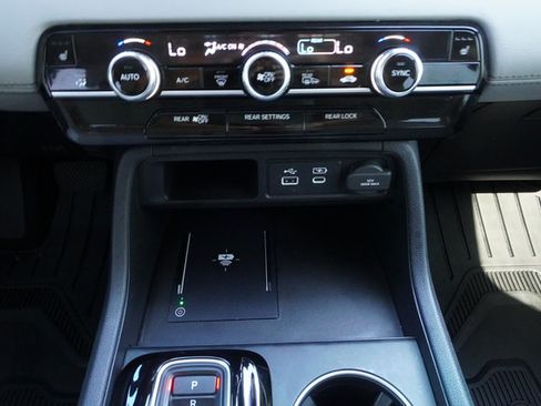 Used 2025 Honda Pilot Touring image 20