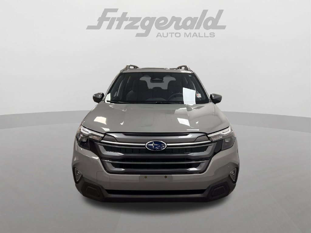 Used 2025 Subaru Forester Premium AWD/4WD image 9