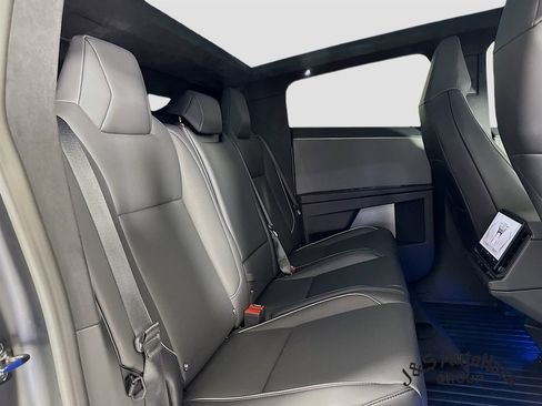 Used 2024 Tesla Cybertruck AWD Crew Cab image 35