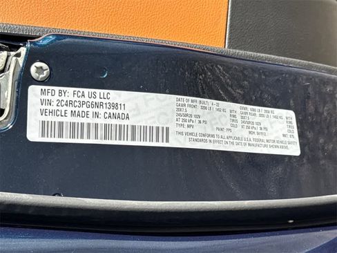 Used 2022 Chrysler Pacifica Pinnacle image 35