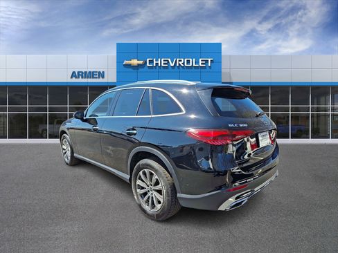 Used 2024 Mercedes-Benz GLC 300 4MATIC image 7