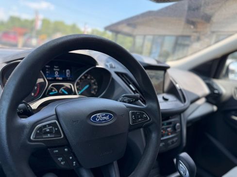 Used 2019 Ford Escape SE AWD/4WD image 14