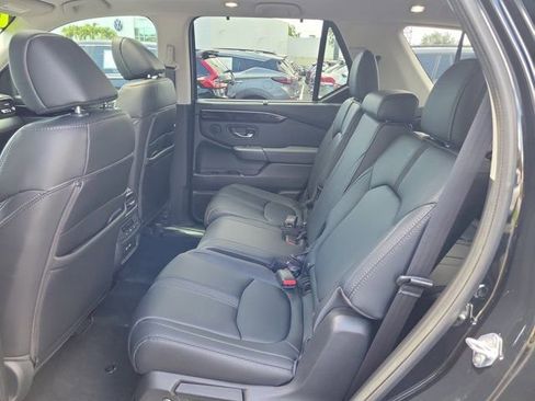 Certified 2023 Honda Pilot Touring image 14
