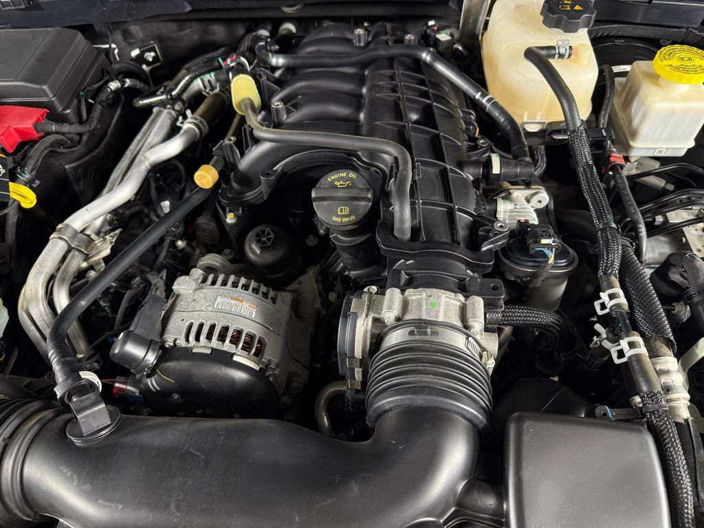 Used 2022 Jeep Gladiator Overland AWD/4WD image 13