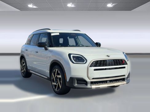 Used 2025 MINI Cooper Countryman S w/ Comfort Package Max image 7