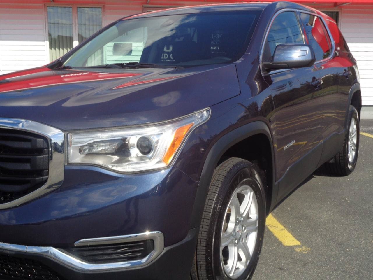 Used 2018 GMC Acadia SLE FWD image 18