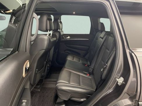 Used 2017 Jeep Grand Cherokee Limited AWD/4WD image 22