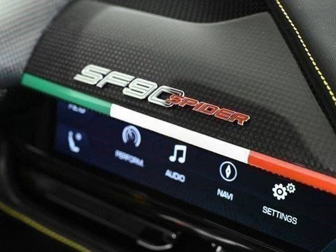 Used 2024 Ferrari SF90 Spider image 29