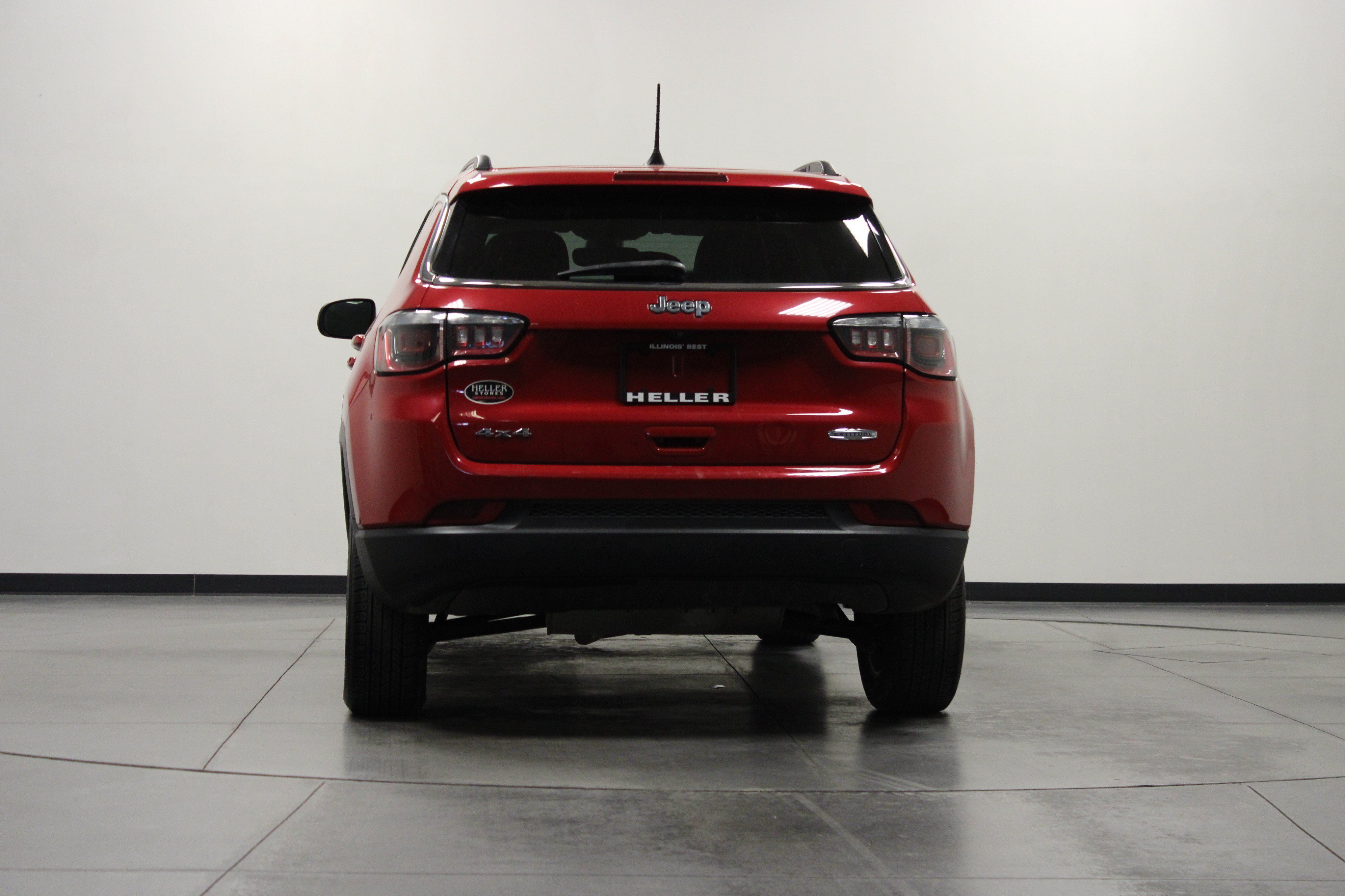 Used 2019 Jeep Compass Latitude w/ Popular Equipment Group AWD/4WD image 5