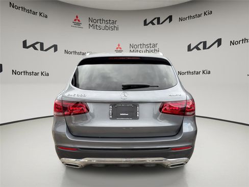 Used 2022 Mercedes-Benz GLC 300 4MATIC image 3