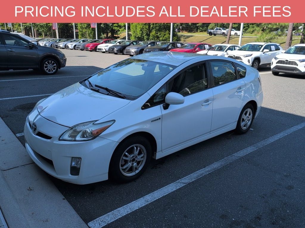 Used 2011 Toyota Prius Three w/ Navigation Pkg FWD image 2