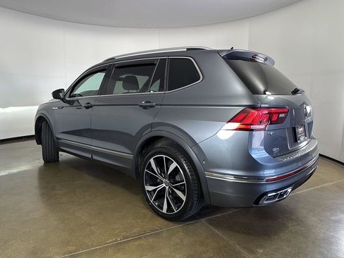Used 2022 Volkswagen Tiguan SEL R-Line AWD/4WD image 19