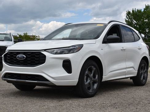 Certified 2024 Ford Escape ST-Line w/ Tech Pack #1 AWD/4WD image 1