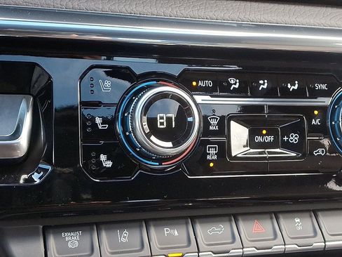 New 2026 GMC Sierra 2500 Denali w/ Denali Reserve Package image 25