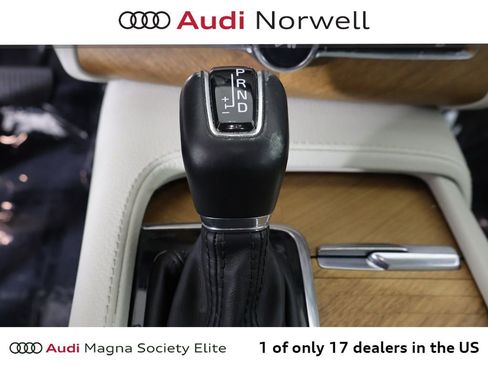 Used 2021 Volvo XC90 T6 Momentum image 4