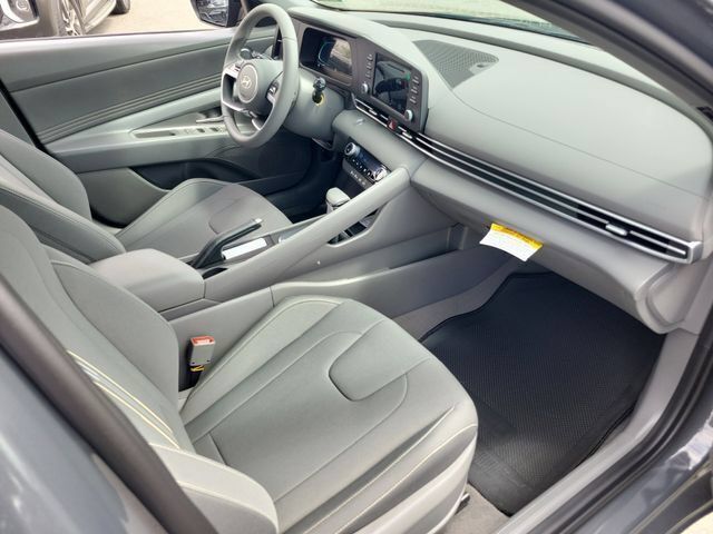 New 2026 Hyundai Elantra Sport FWD image 20