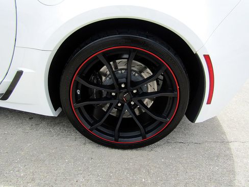 Used 2019 Chevrolet Corvette Grand Sport RWD image 24