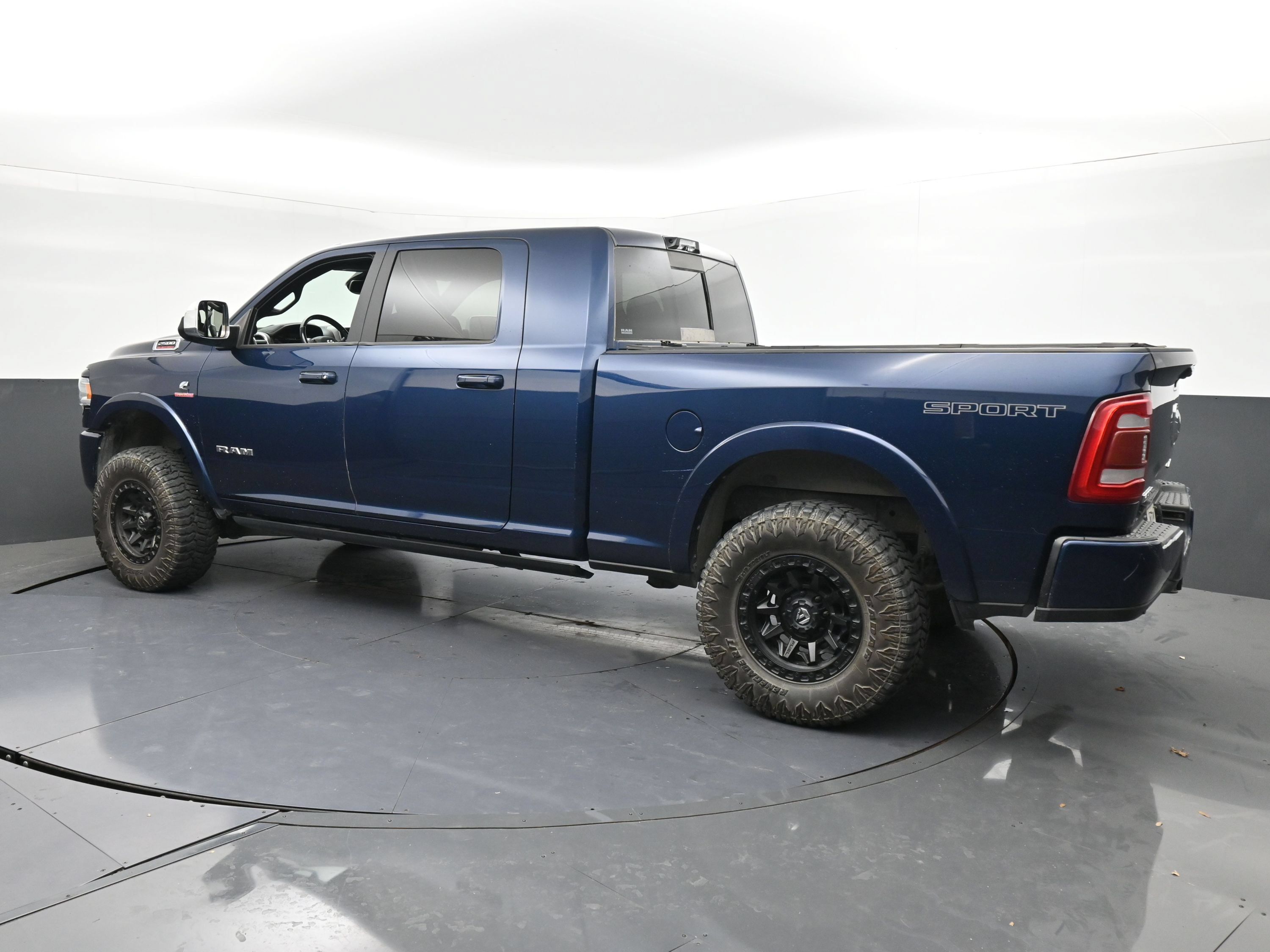 Used 2022 RAM 2500 Laramie AWD/4WD image 6