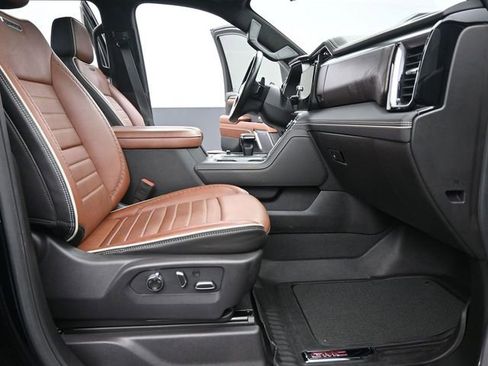 Used 2024 GMC Sierra 1500 Denali Ultimate image 18