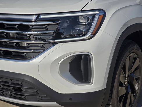 New 2026 Volkswagen Atlas SE FWD image 7
