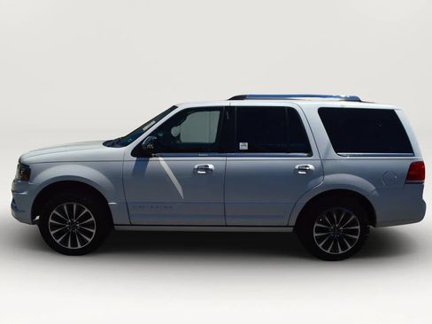 Used 2015 Lincoln Navigator 4WD image 5