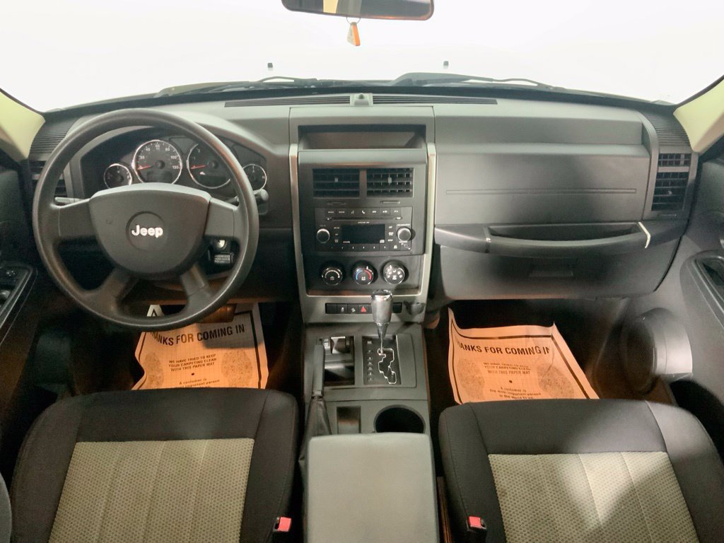 Used 2010 Jeep Liberty Sport w/ Popular Equipment Group AWD/4WD image 19