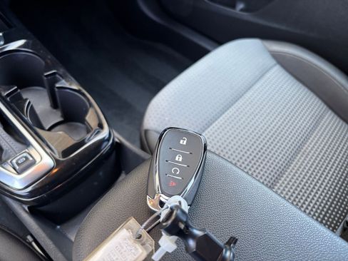 Used 2025 Chevrolet Trax LT image 24