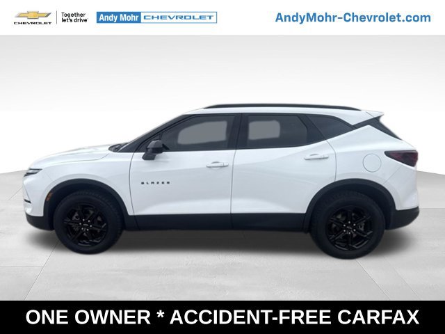 Used 2023 Chevrolet Blazer LT w/ Midnight/Sport Edition FWD image 2