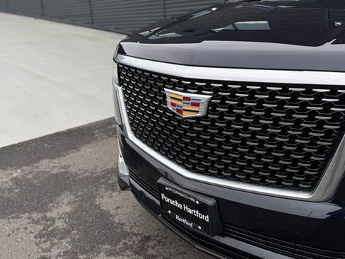 Used 2021 Cadillac Escalade Premium Luxury AWD/4WD image 41