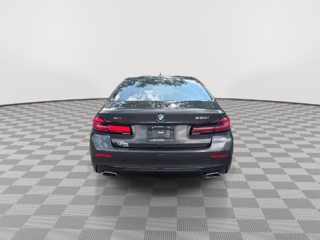 Used 2023 BMW 530i xDrive w/ Premium Package AWD/4WD image 9