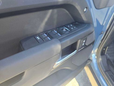 Used 2025 Land Rover Defender 110 S AWD/4WD image 20
