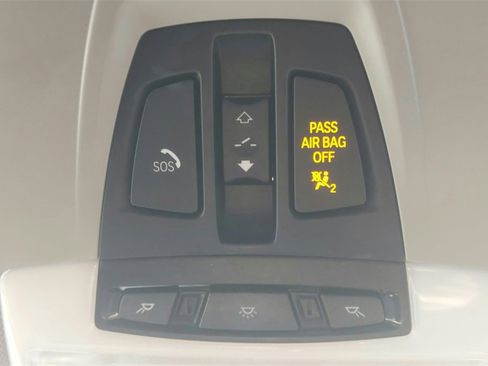 Used 2015 BMW 320i Sedan image 23