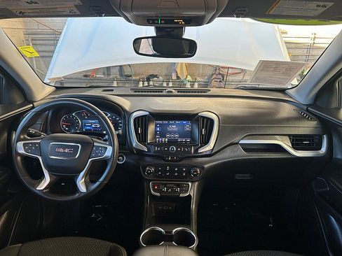 Used 2024 GMC Terrain SLE image 85