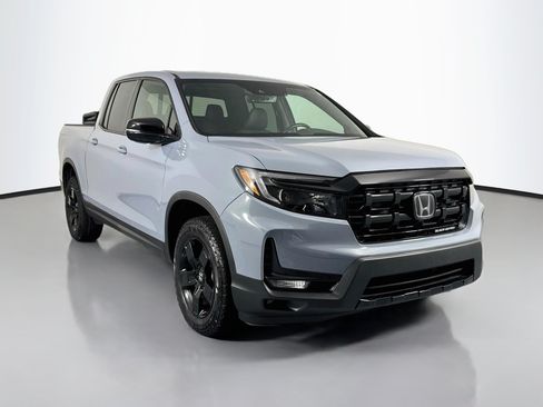 Certified 2024 Honda Ridgeline Black Edition image 3