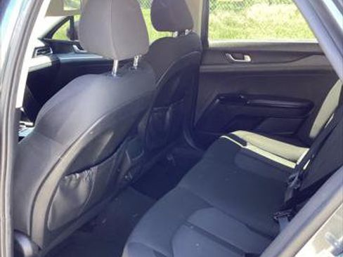 Used 2022 Kia K5 LXS FWD image 9