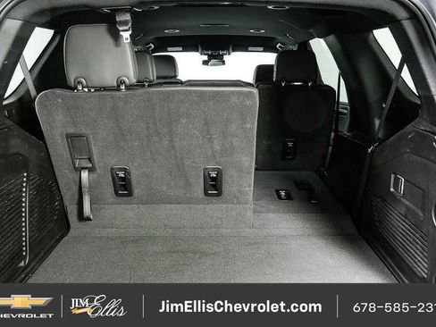 Certified 2025 Chevrolet Tahoe LT RWD image 32