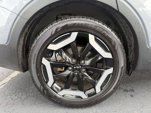 Certified 2024 Kia Telluride EX w/ EX Captain's Chair Package FWD image 50