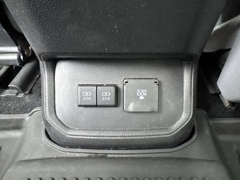 Used 2021 Toyota Highlander Limited image 42