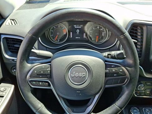 Used 2020 Jeep Cherokee Latitude Plus w/ Cold Weather Group AWD/4WD image 18