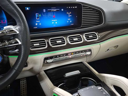 Certified 2024 Mercedes-Benz GLE 53 AMG 4MATIC image 33