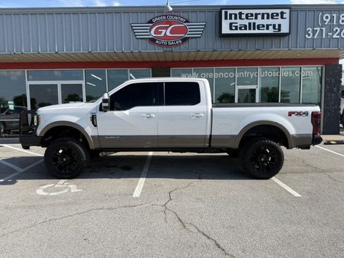 Used 2019 Ford F350 King Ranch w/ King Ranch Ultimate Package AWD/4WD image 10