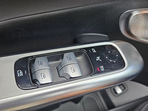 New 2026 Mercedes-Benz GLC 300 image 36