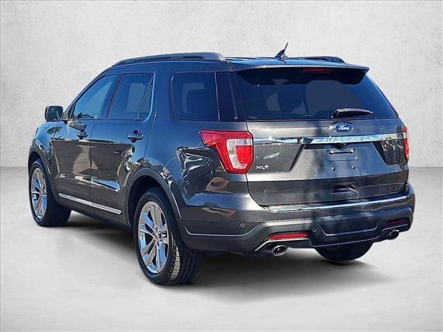 Used 2018 Ford Explorer XLT w/ Equipment Group 202A FWD image 10