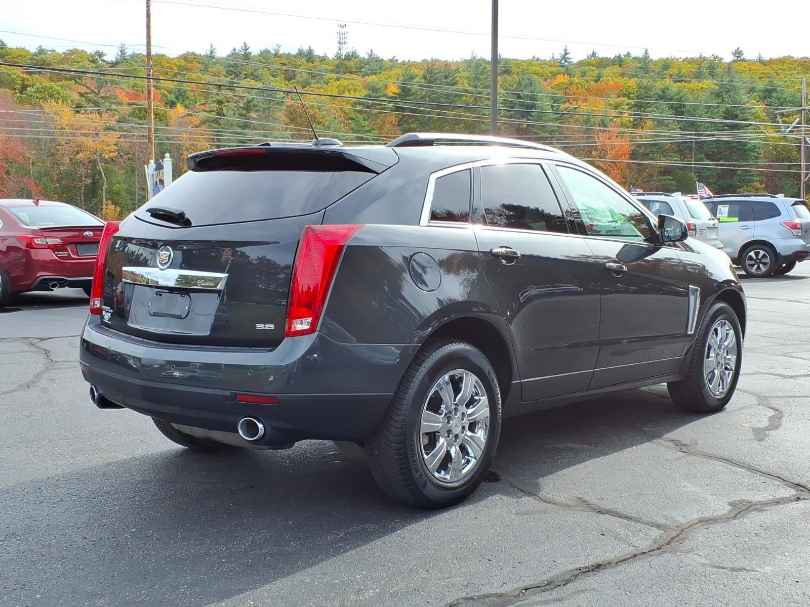 Used 2016 Cadillac SRX Luxury w/ Driver Awareness Package AWD/4WD image 4