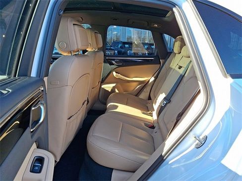 Used 2022 Porsche Macan S image 10