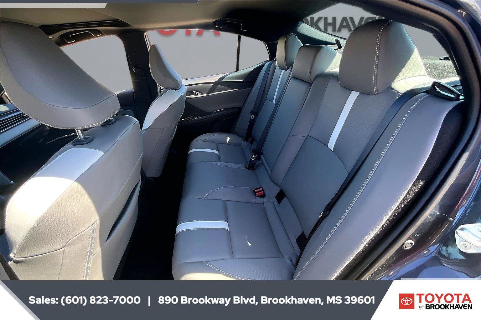 Used 2026 Toyota Camry SE w/ Convenience Package FWD image 19